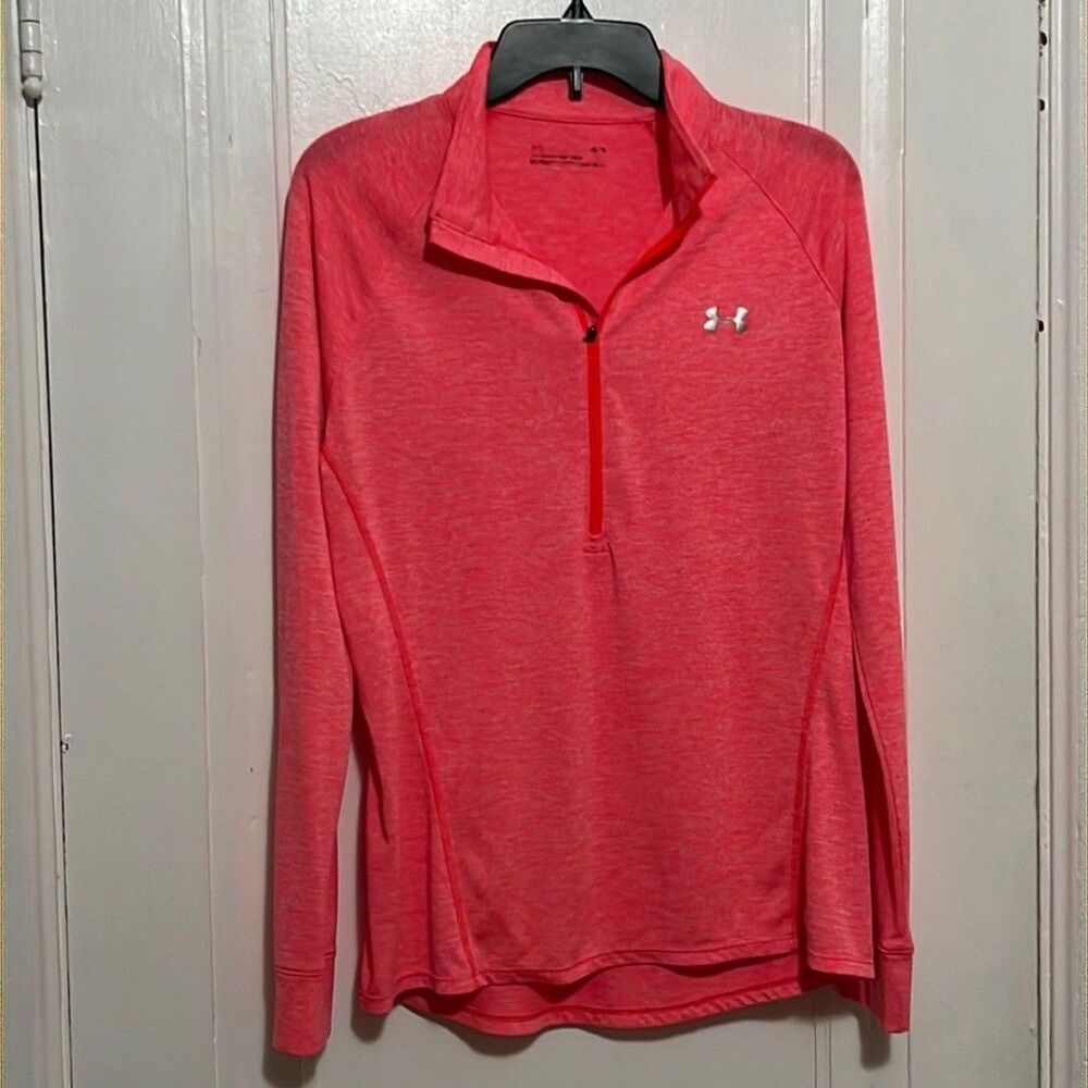 Pink workout shirt underarmour
